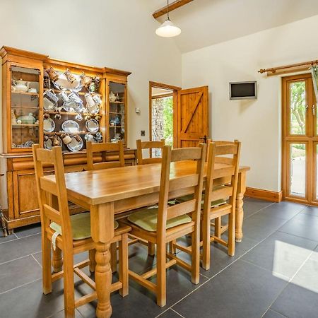 Ysgubor Hir Villa Llanedy Eksteriør billede