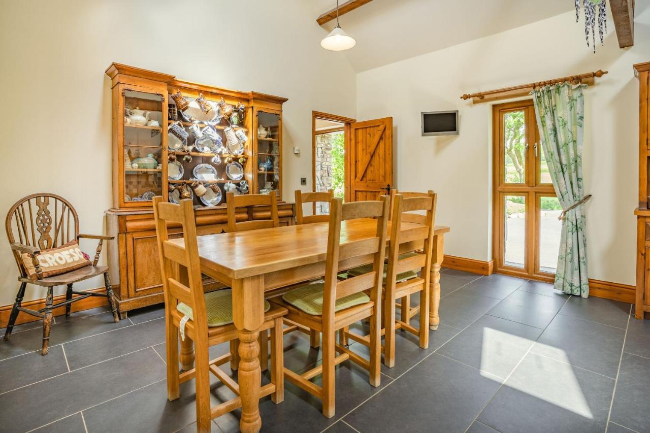 Ysgubor Hir Villa Llanedy Eksteriør billede