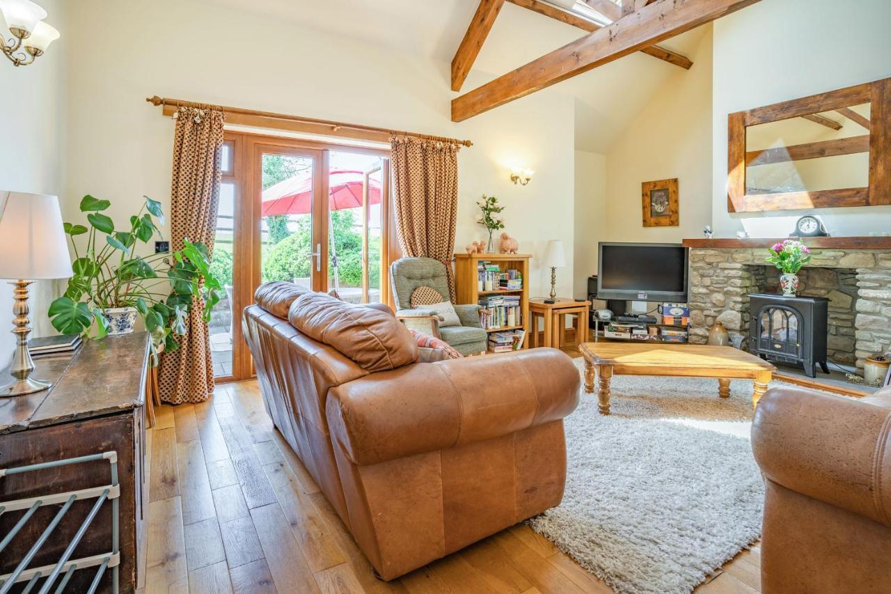 Ysgubor Hir Villa Llanedy Eksteriør billede